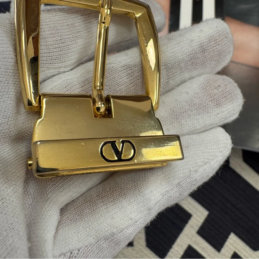 Vintage Valentino Garavani V Logo Gold Tone Interchangeable Belt Buckle